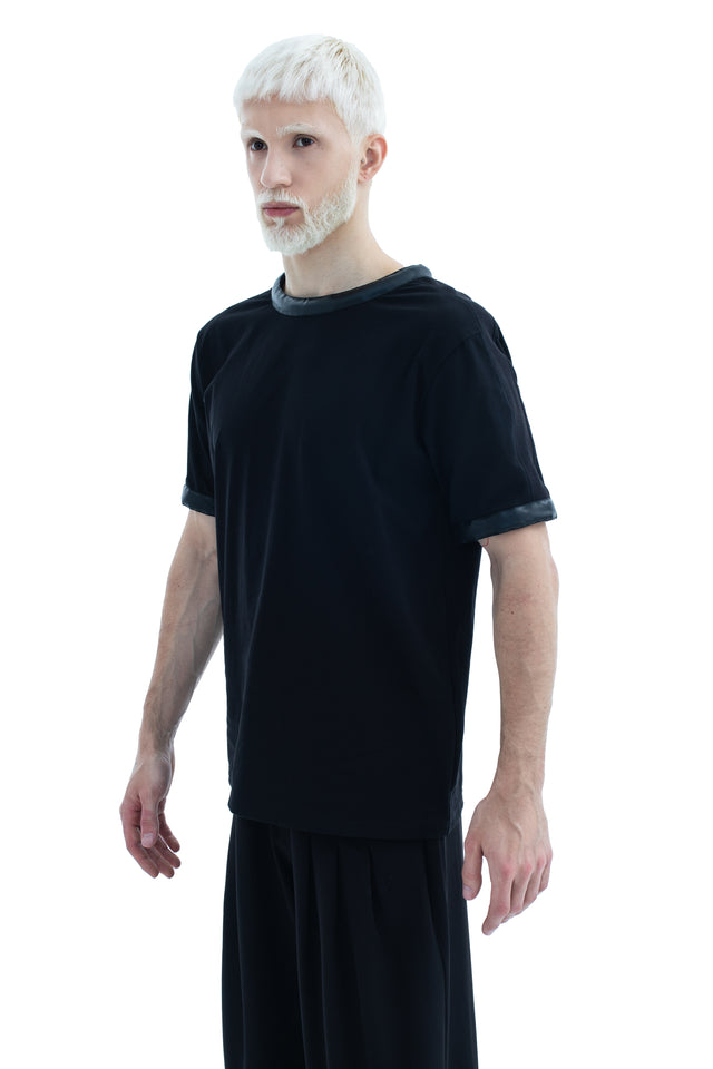 RUN(A)WAY CUT OUT NECK TSHIRT