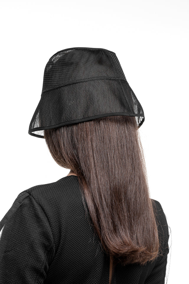 NOSTALGIC B NET BUCKET HAT