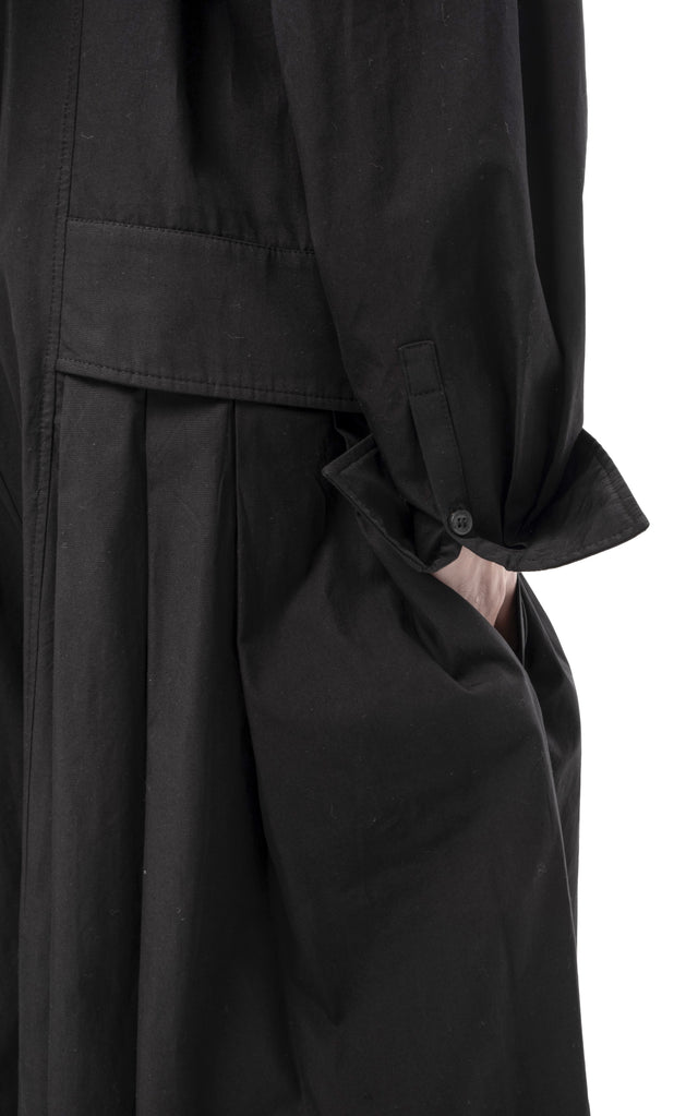 RETENTION BLACK WIDE-LEG JUMPSUIT WITH A STRUCTURED SILHOUETTE