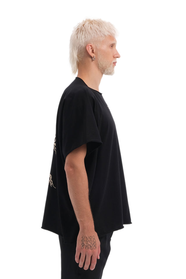 EARS TO EAR(TH) BLACK VAGUE TEE