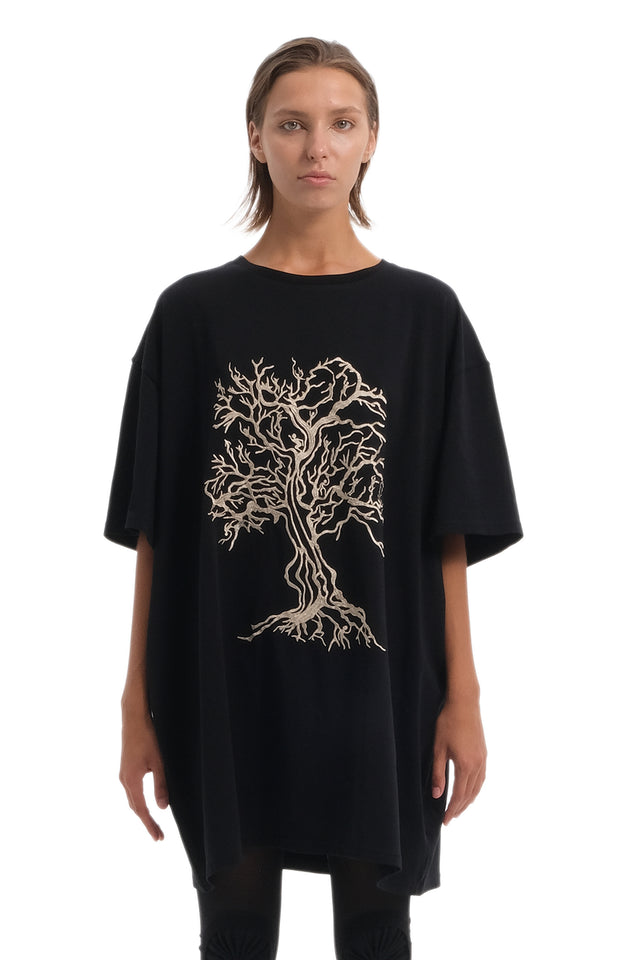 EARS TO EAR(TH) TREE EMBROIDERED OVERSIZED BLACK TEE