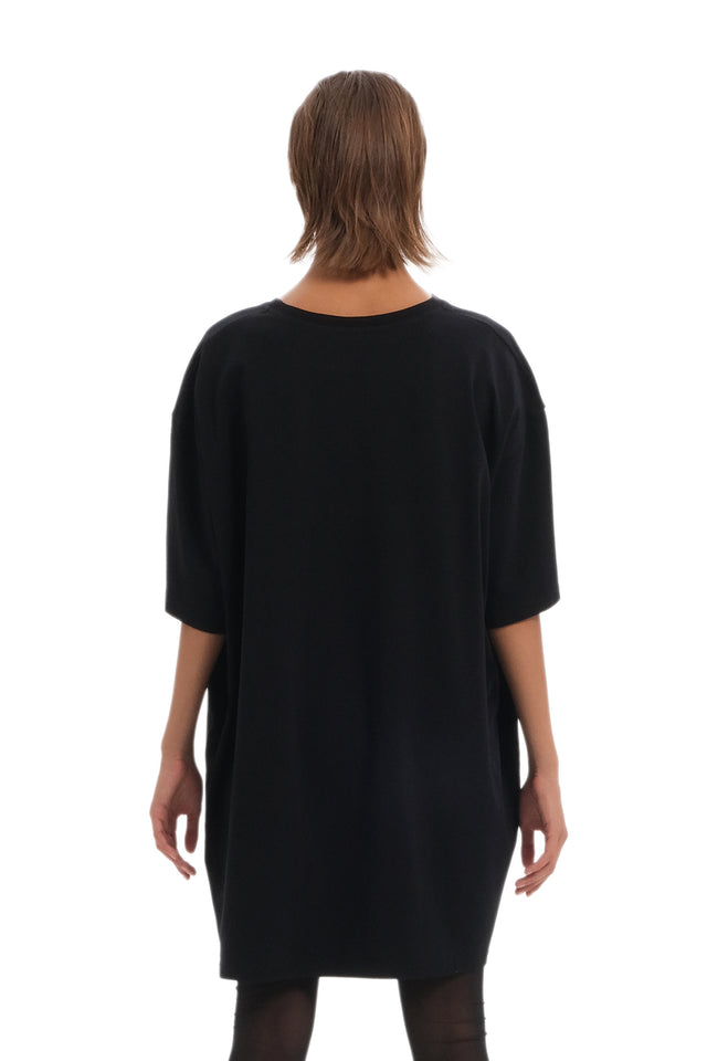 EARS TO EAR(TH) TREE EMBROIDERED OVERSIZED BLACK TEE