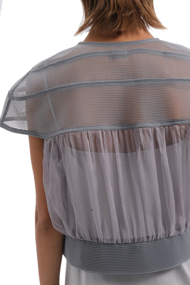 EARS TO EAR(TH) PLEATED MESH GRAY CROP TOP