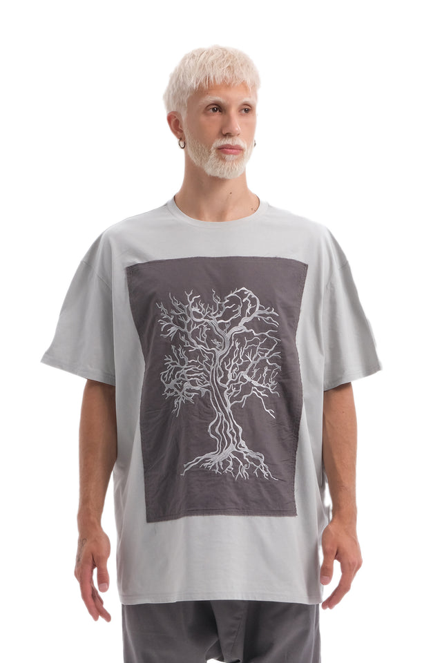 EARS TO EAR(TH) TREE EMBROIDERED OVERSIZED LIGHT GREY TEE