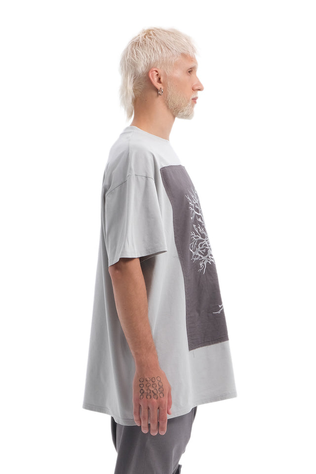 EARS TO EAR(TH) TREE EMBROIDERED OVERSIZED LIGHT GREY TEE