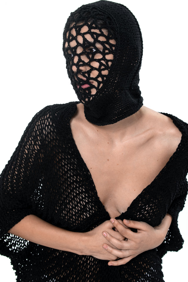 ÉTHER HAND-KNITTED NET MASK