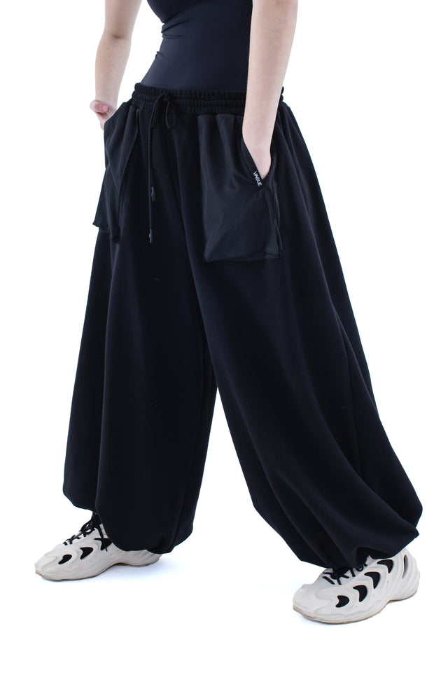 RUN(A)WAY BLACK WIDE-LEG OVERSIZED ADJUSTABLE PANTS