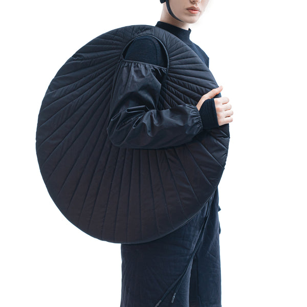 Circle Shape Avantgarde Bag with Sleeve, Black – VAGUE